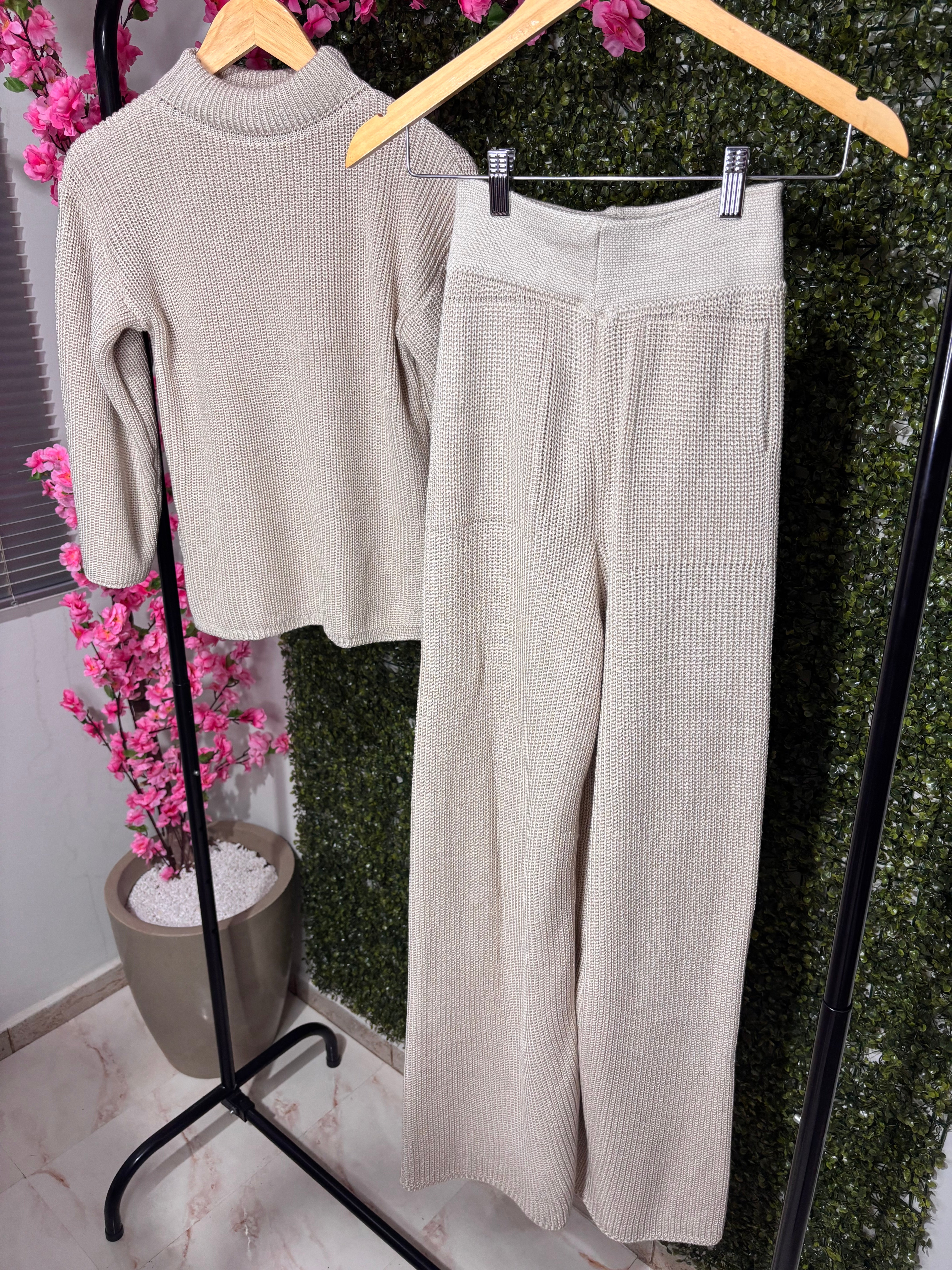 Conjunto Kéfera em Tricô