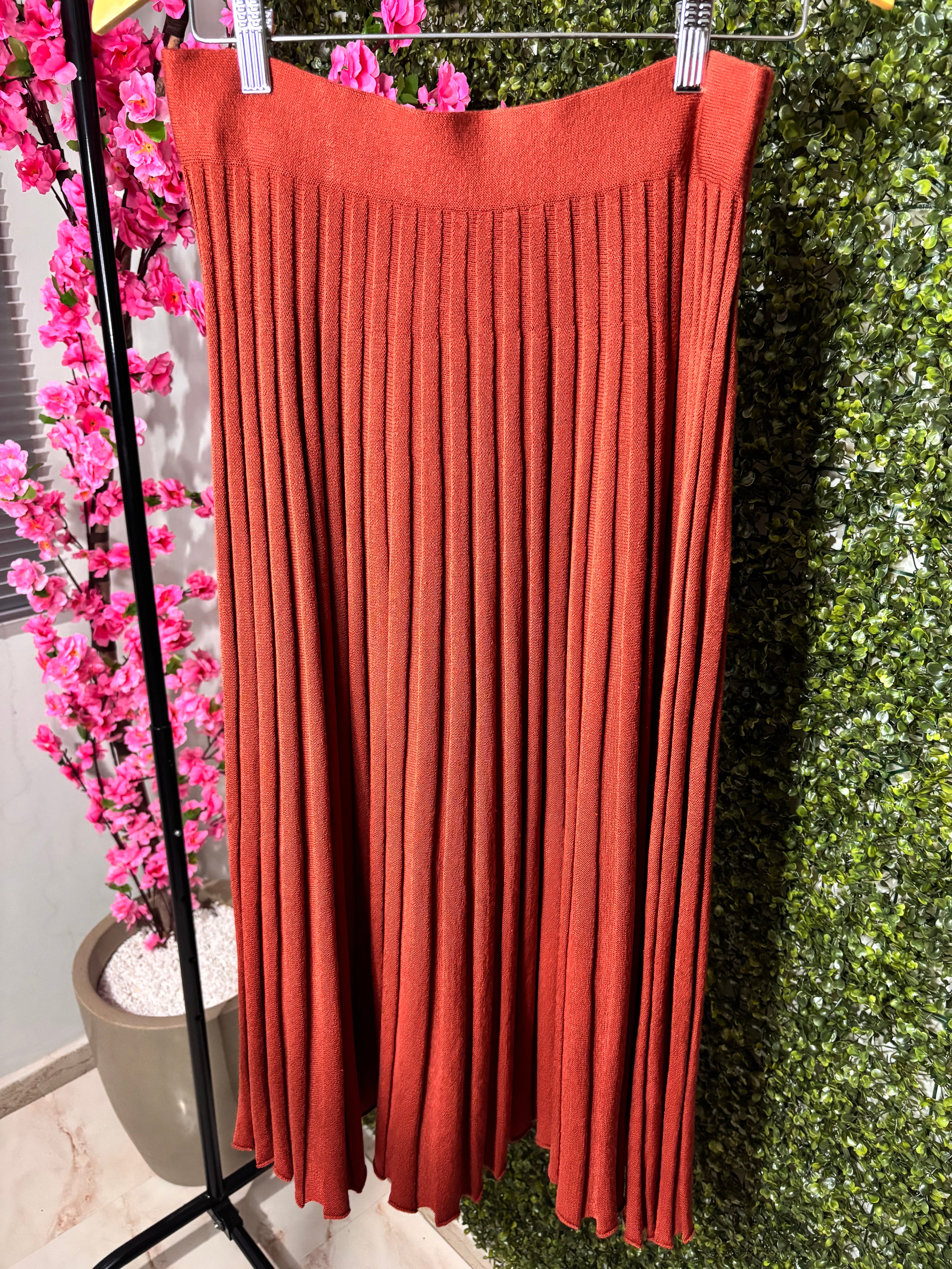 Saia Betina em Tricô